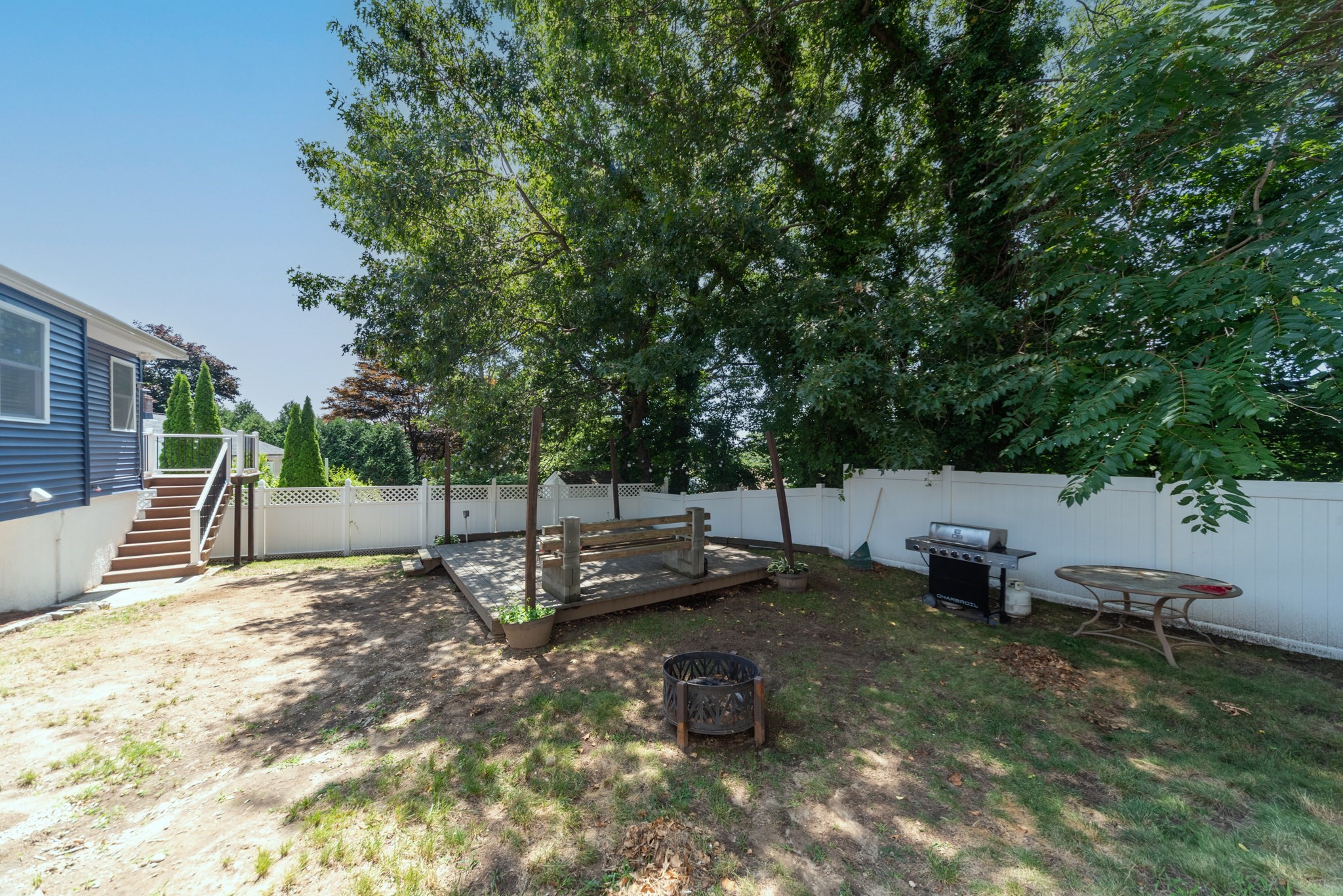 28 Deforest St Property Photo 28