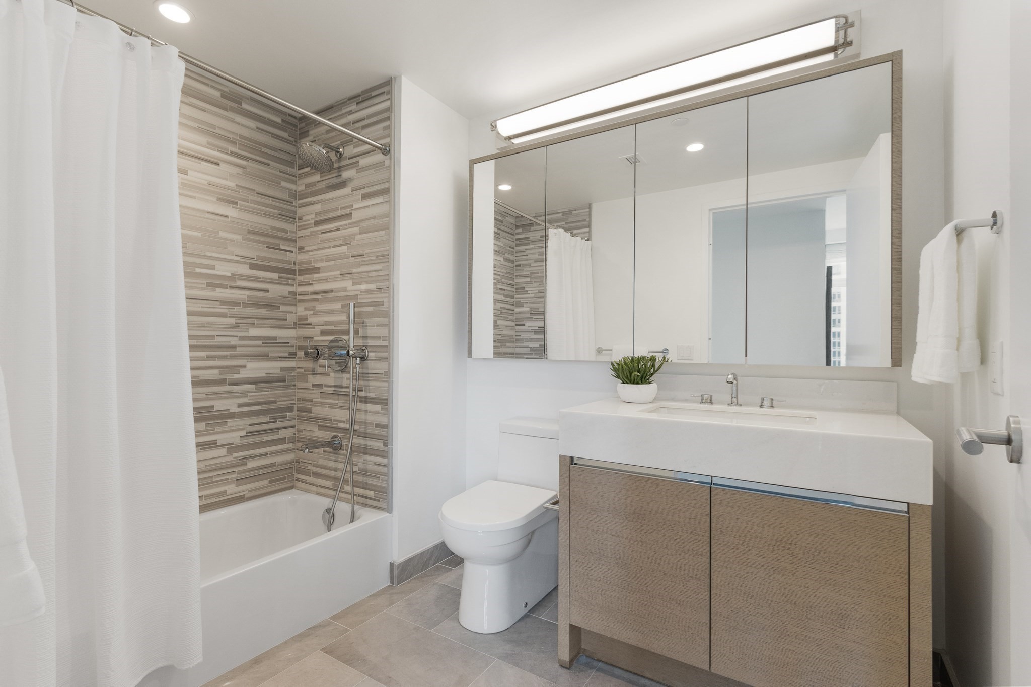 100 Lovejoy Wharf # C Property Photo 14