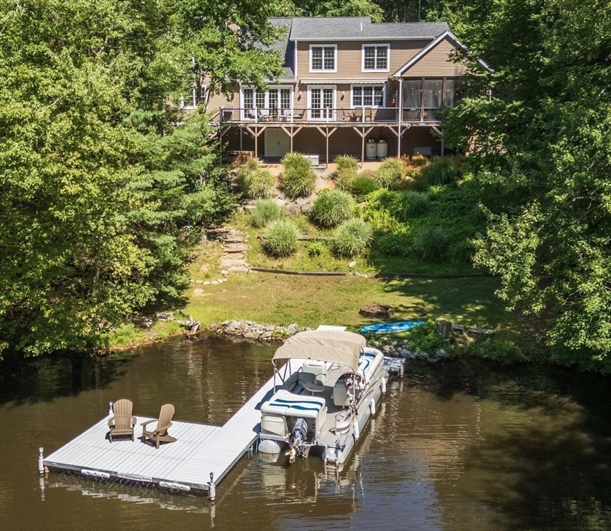 430 Mashapaug Rd Property Photo 1