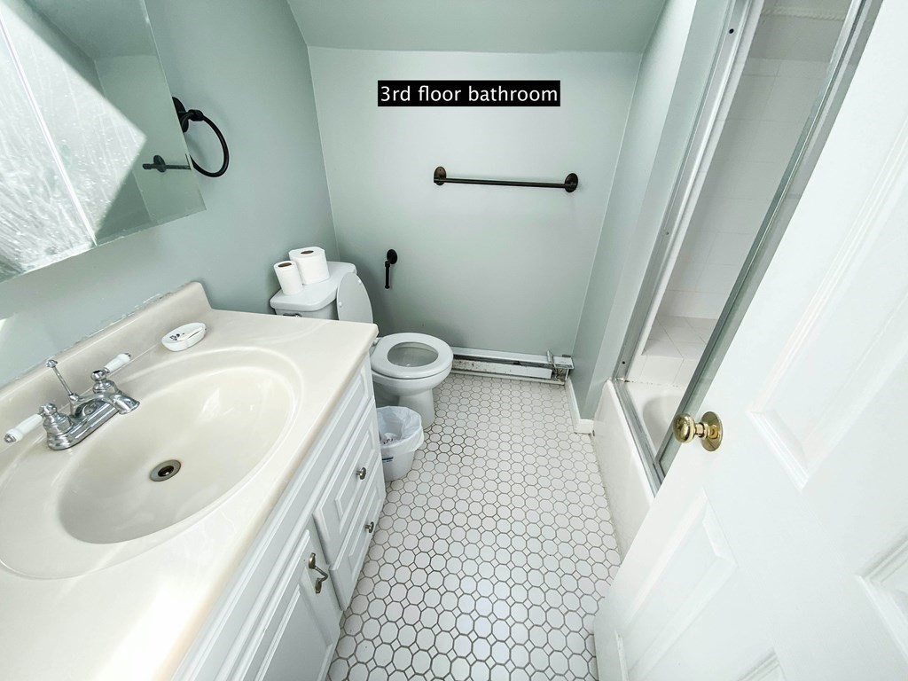 101 Magoun Ave # 101 Property Photo 15