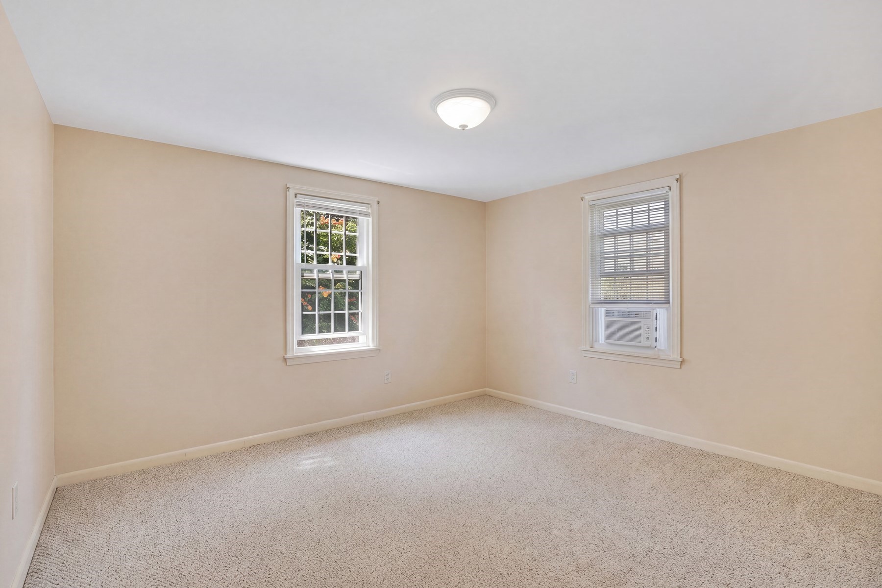 11a Gateway St # A Property Photo 14