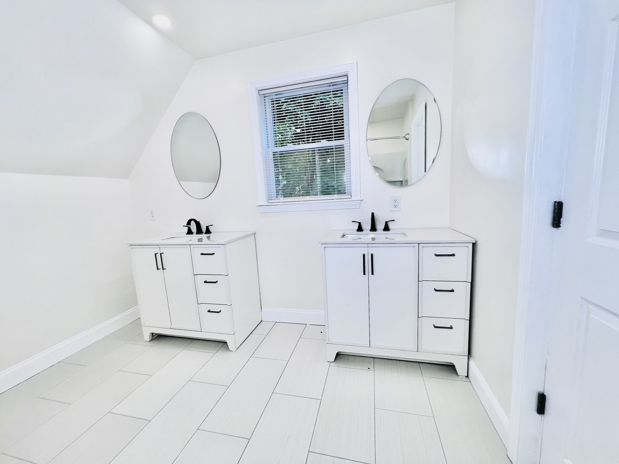 164 Ashburnham St # 2 Property Photo 22