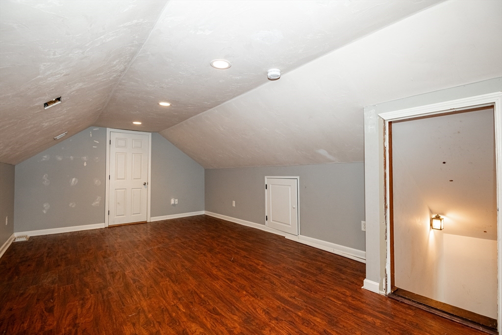 66 Almont St Property Photo 31
