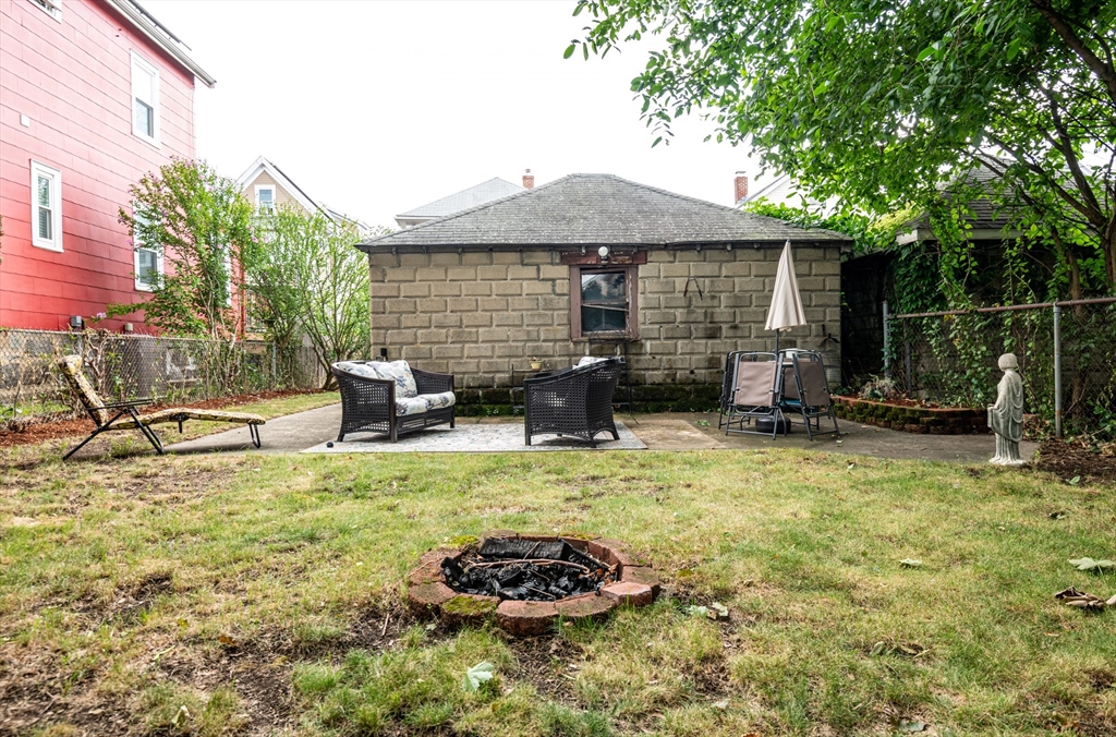 66 Almont St Property Photo 34