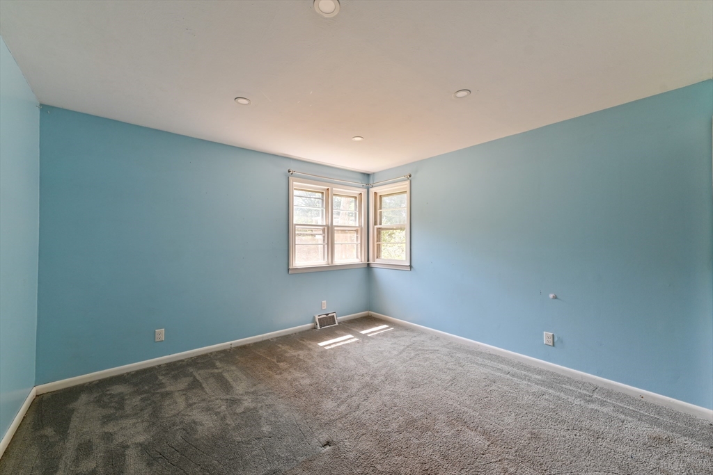 7 Darrel Ave Property Photo 14
