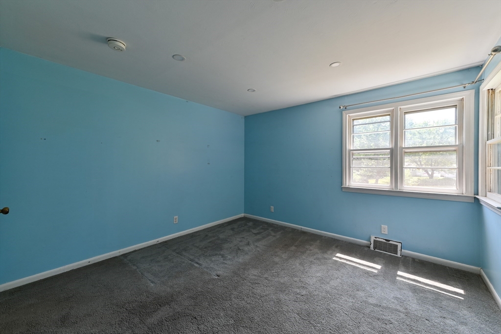 7 Darrel Ave Property Photo 15