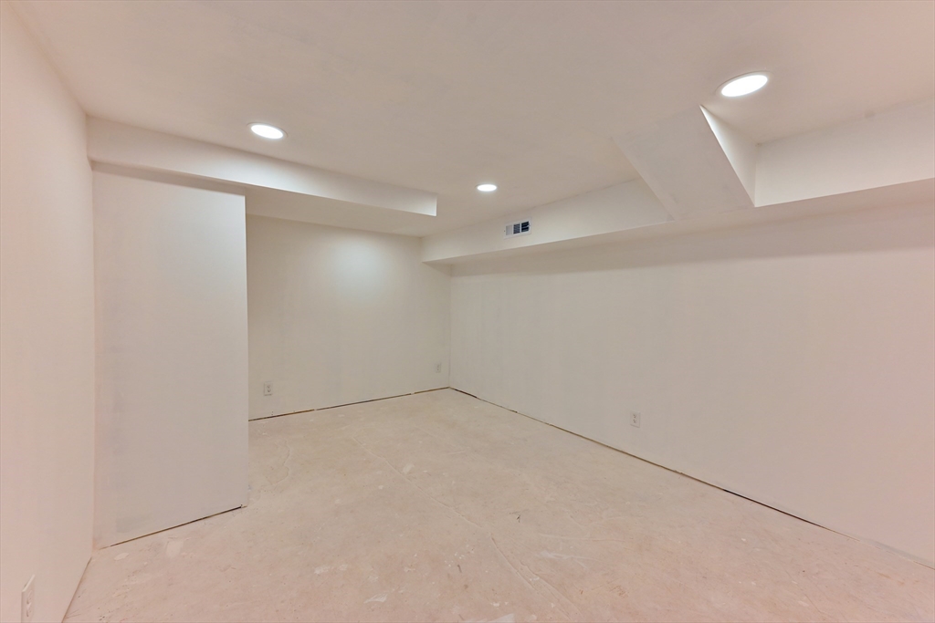7 Darrel Ave Property Photo 17