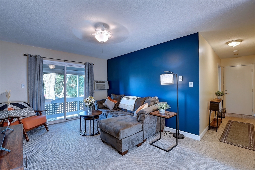 14 Arbor Way # B Property Photo 10