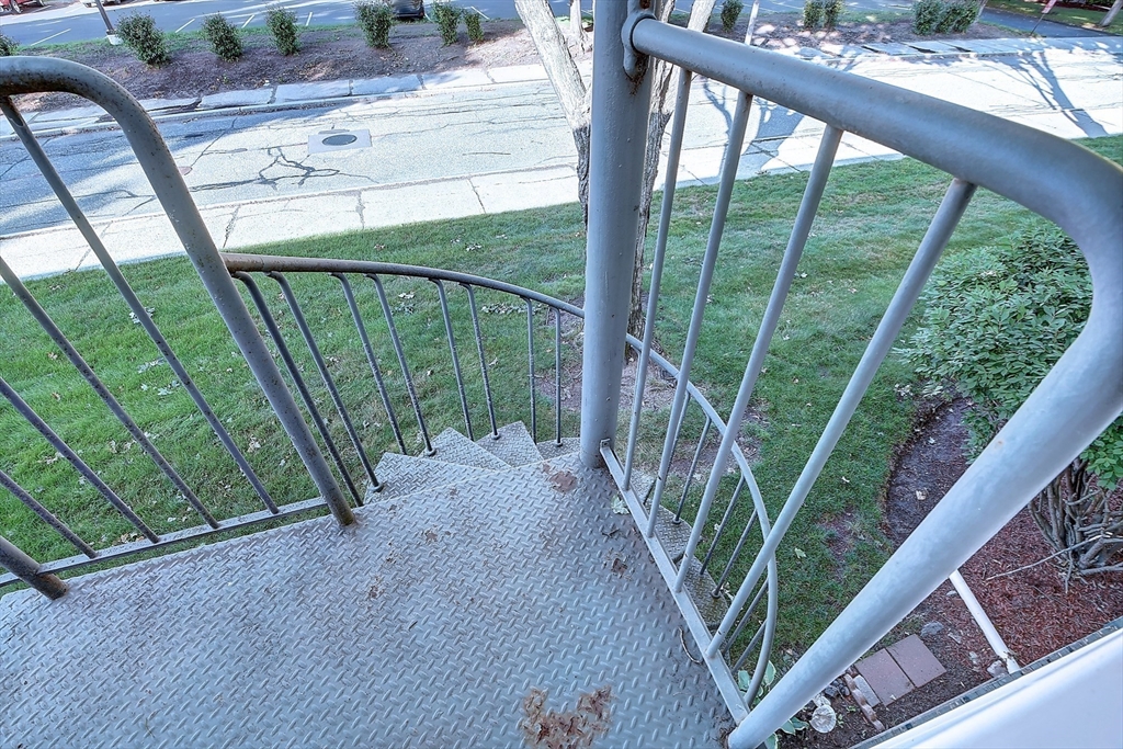 14 Arbor Way # B Property Photo 18