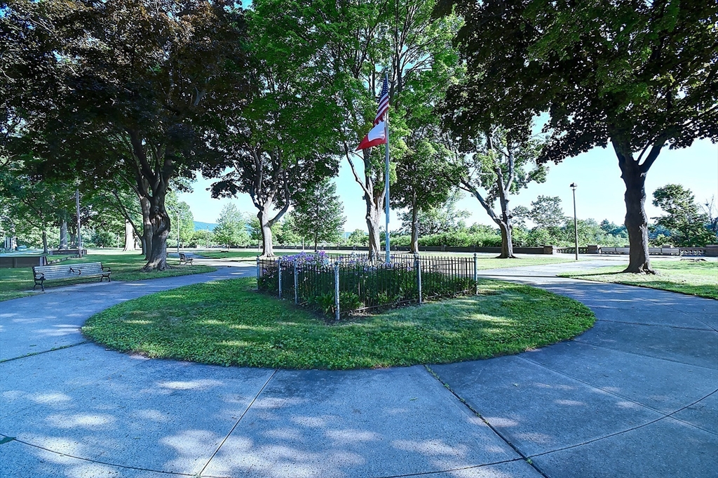 14 Arbor Way # B Property Photo 26