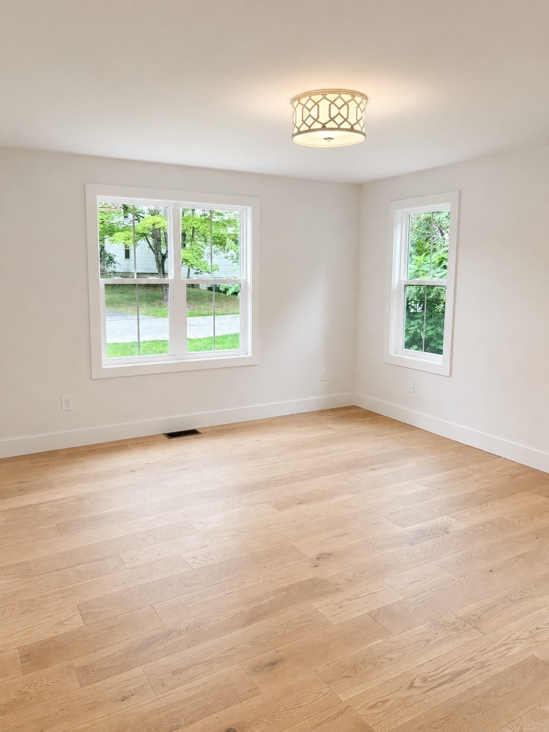 15 Mount Auburn St Property Photo 6