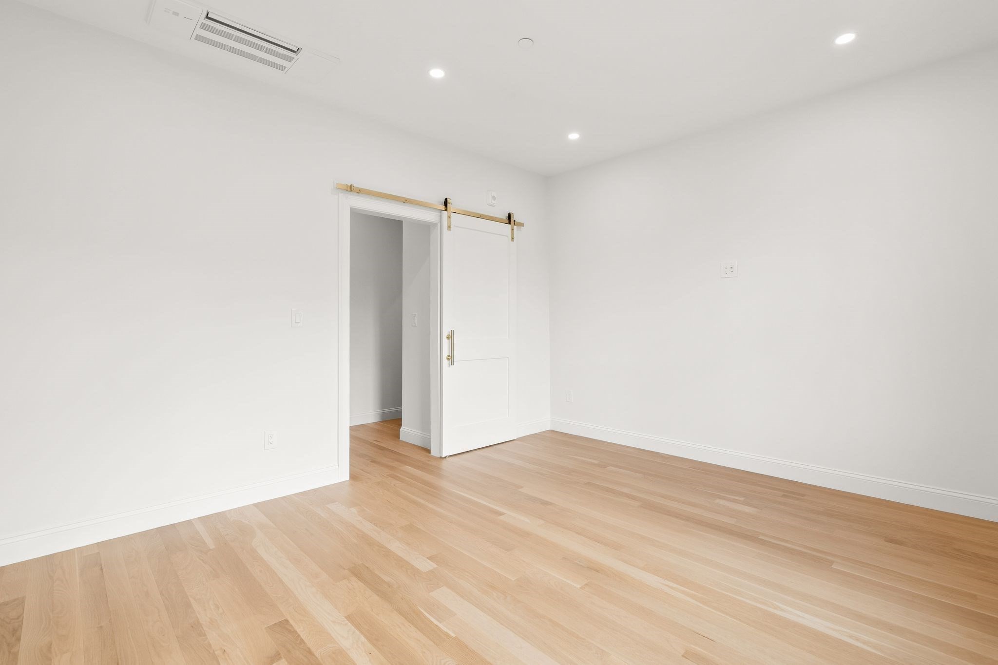 27 Shepard St # 2 Property Photo 19