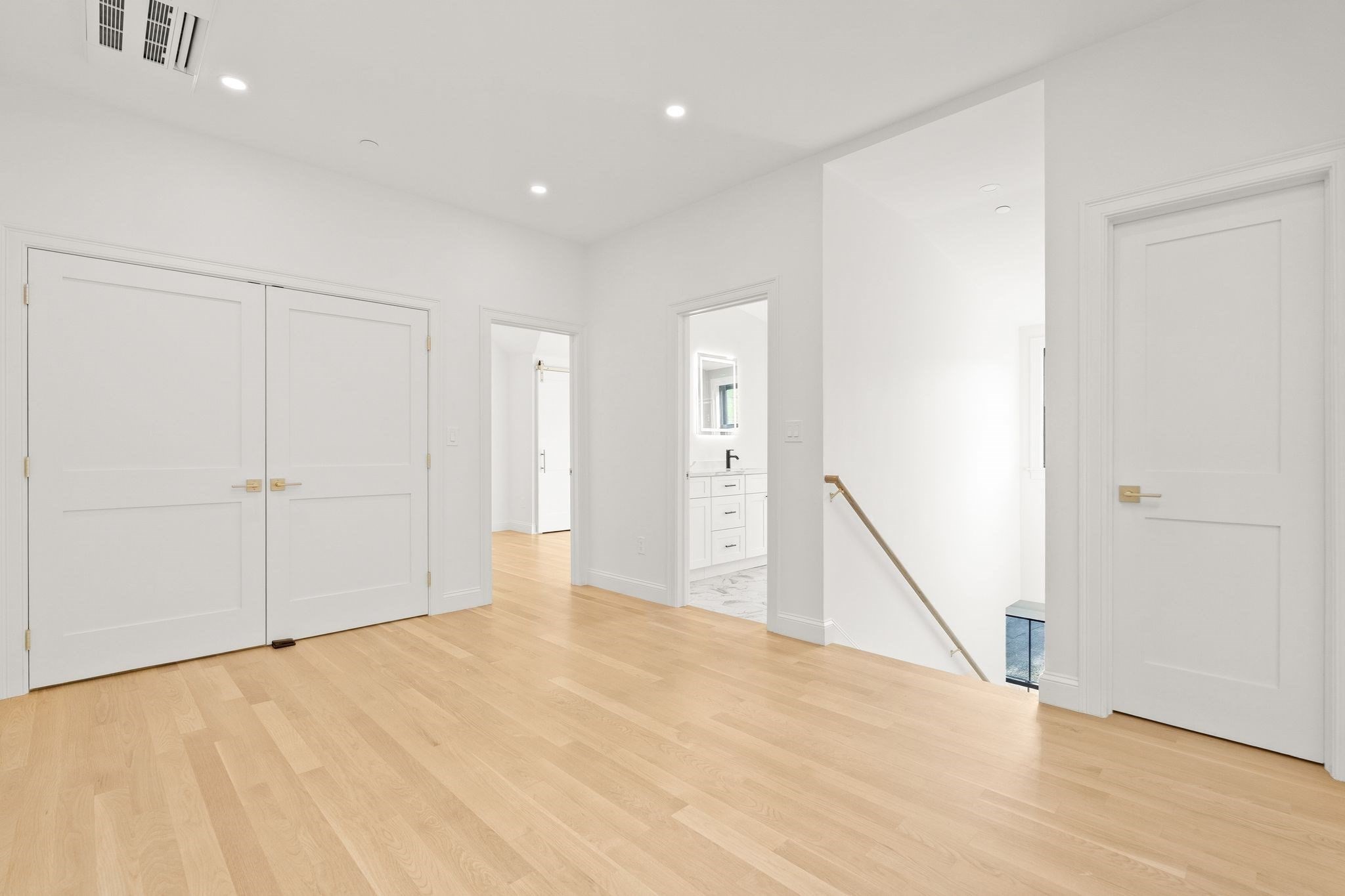 27 Shepard St # 2 Property Photo 25
