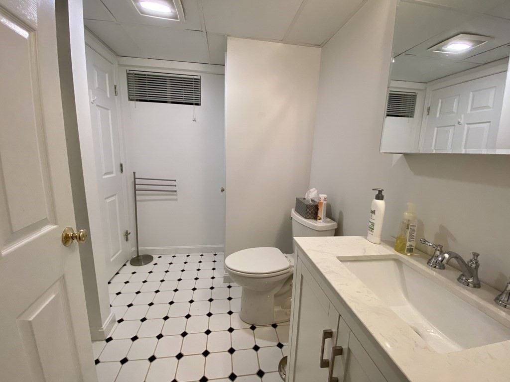 263 Oxford Dr Property Photo 24