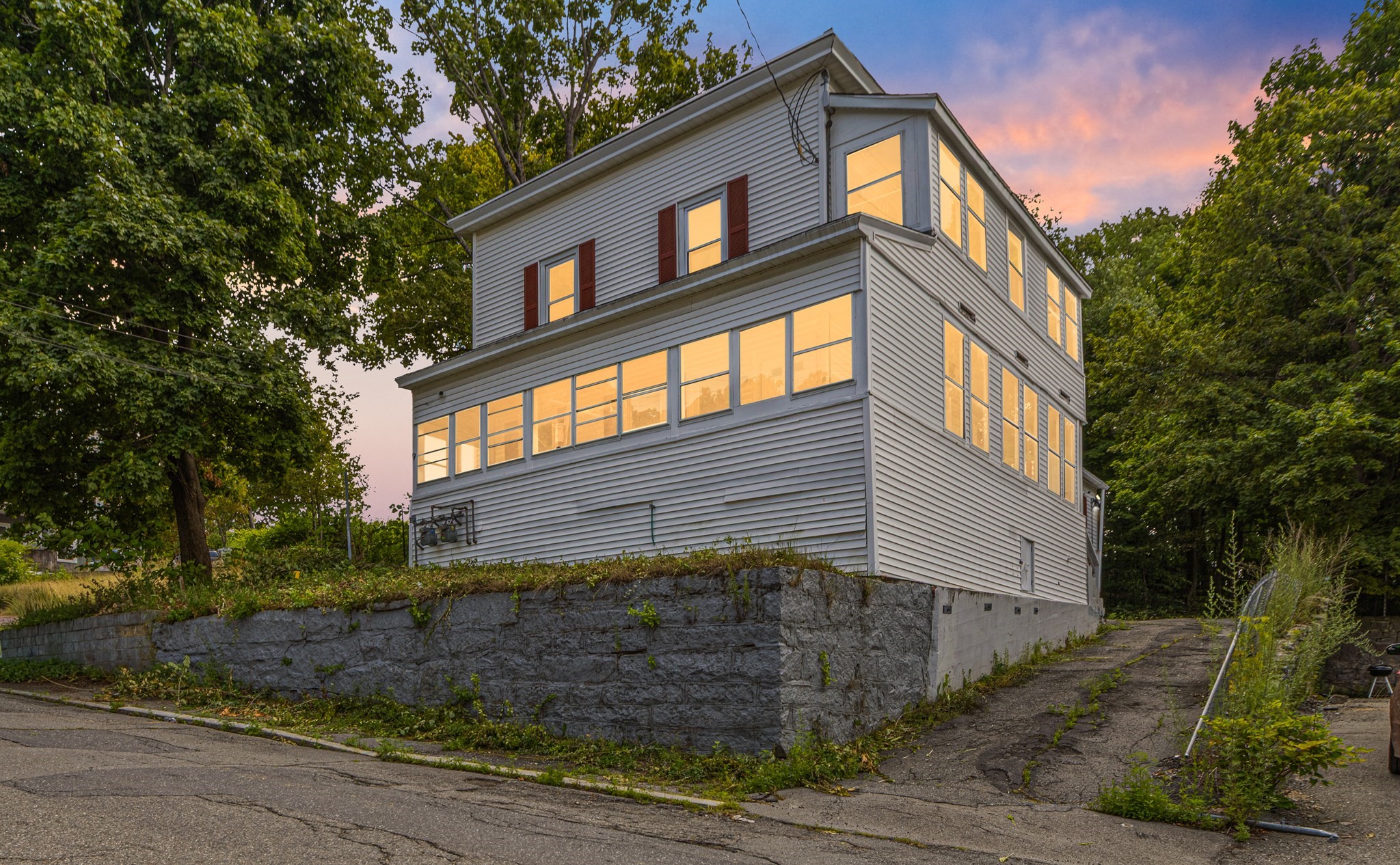 9 Martel St Property Photo 1