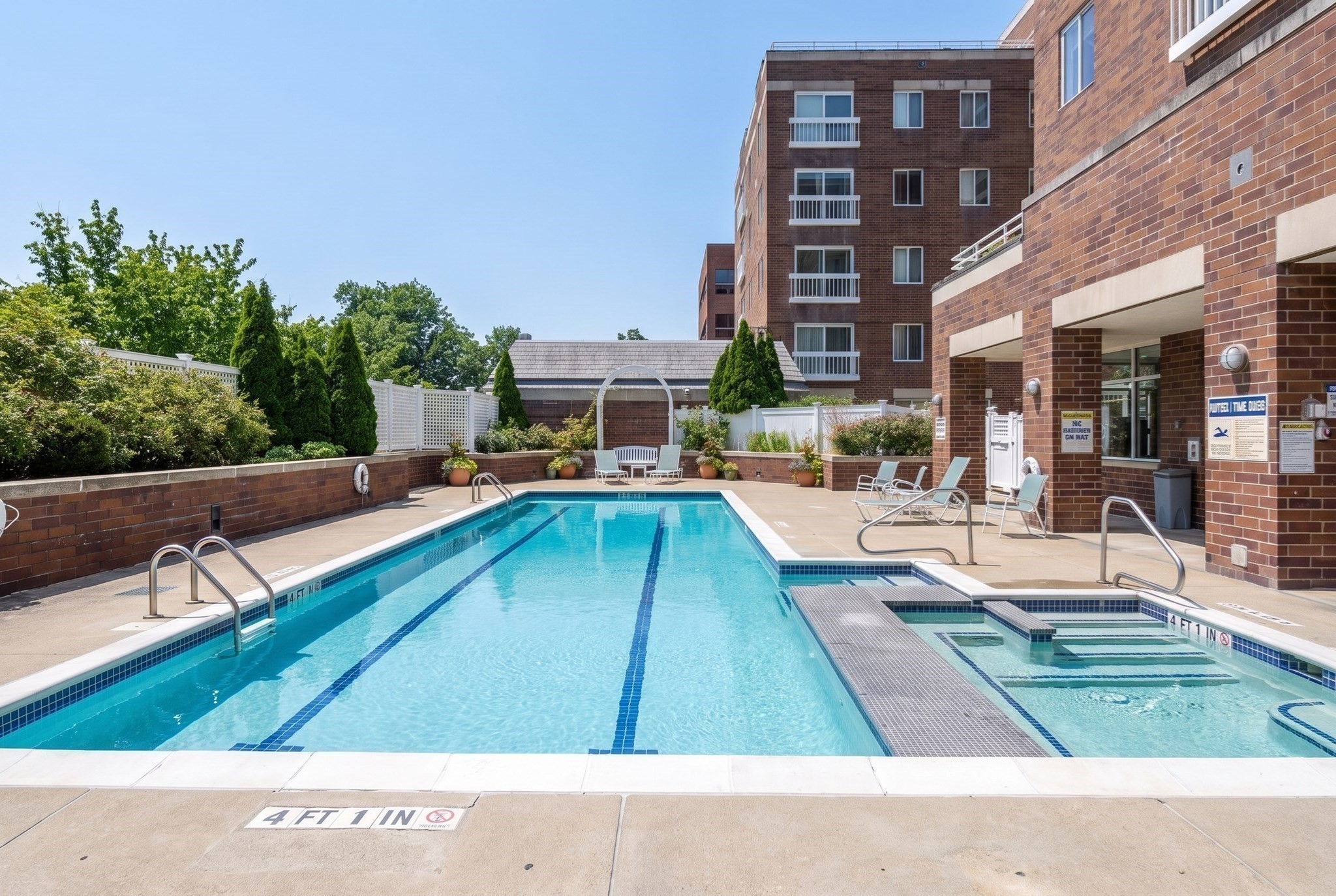 950 Massachusetts Avenue Property Photo 17