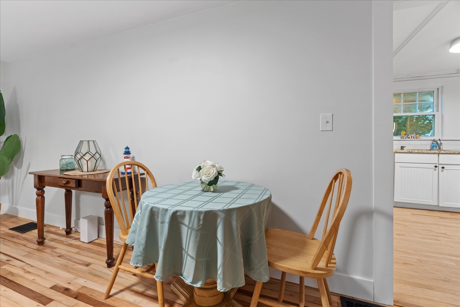 19 Bennett St Property Photo 3