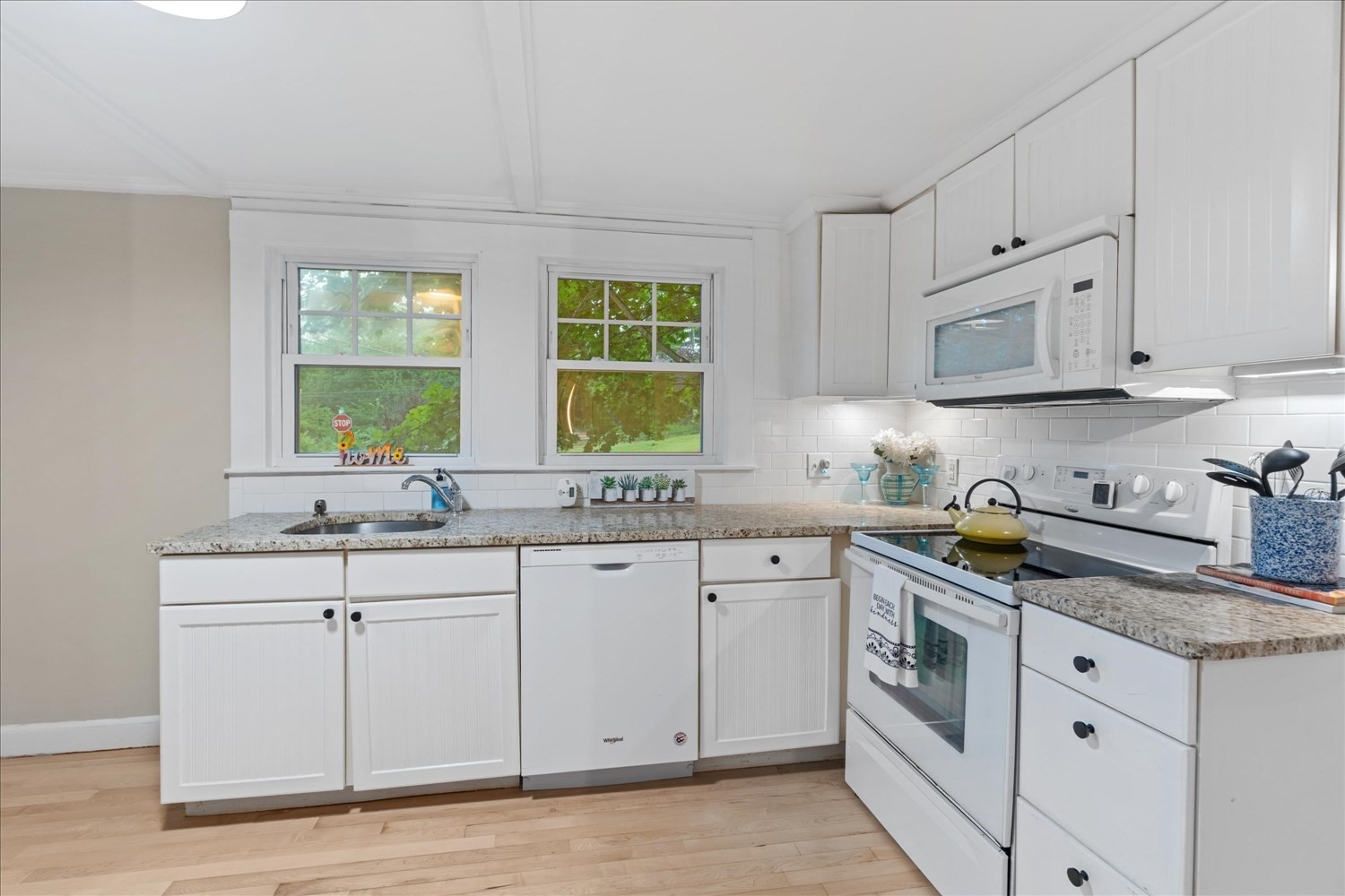 19 Bennett St Property Photo 5