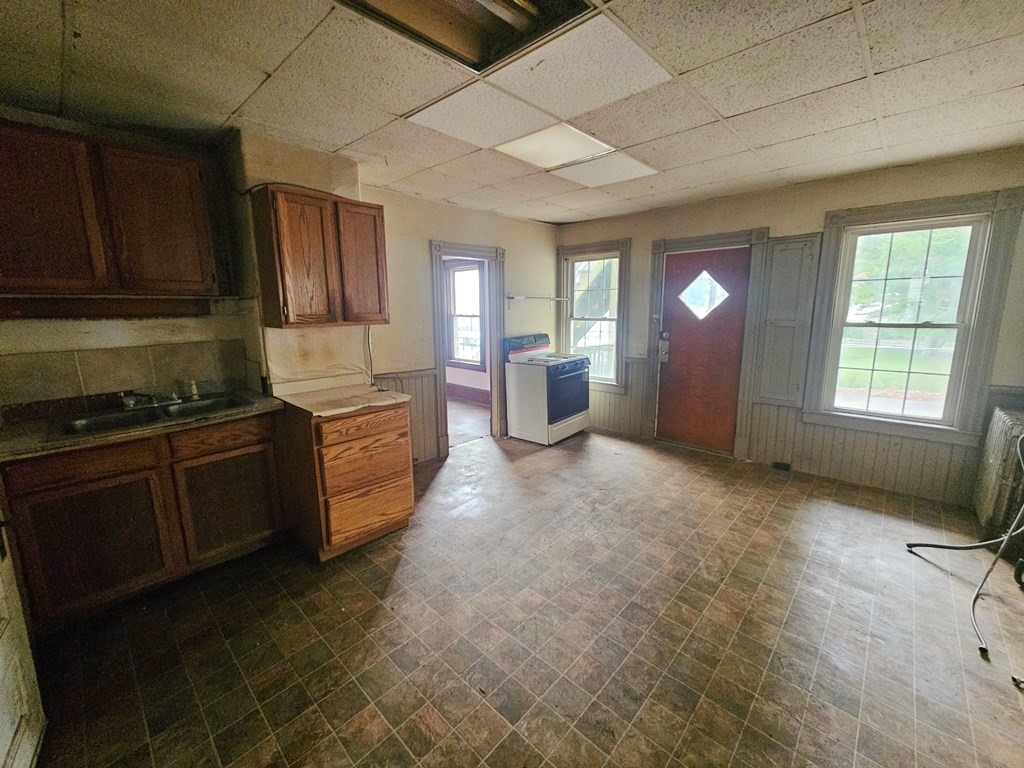 8-10 Aspen St Property Photo 9