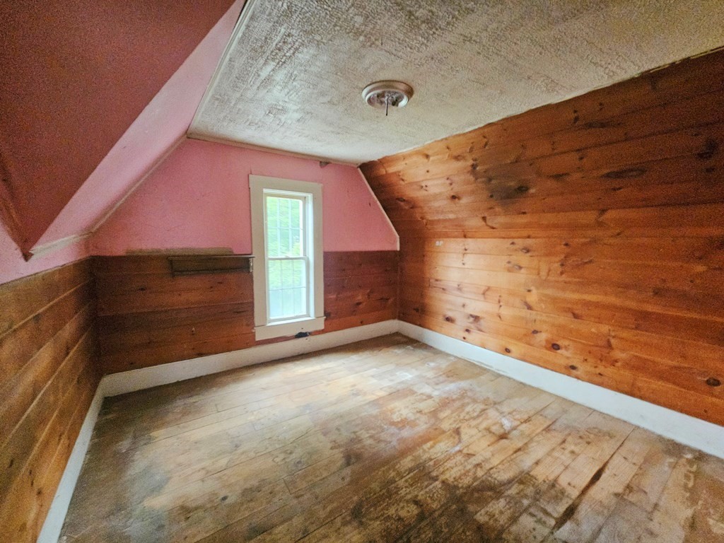8-10 Aspen St Property Photo 17