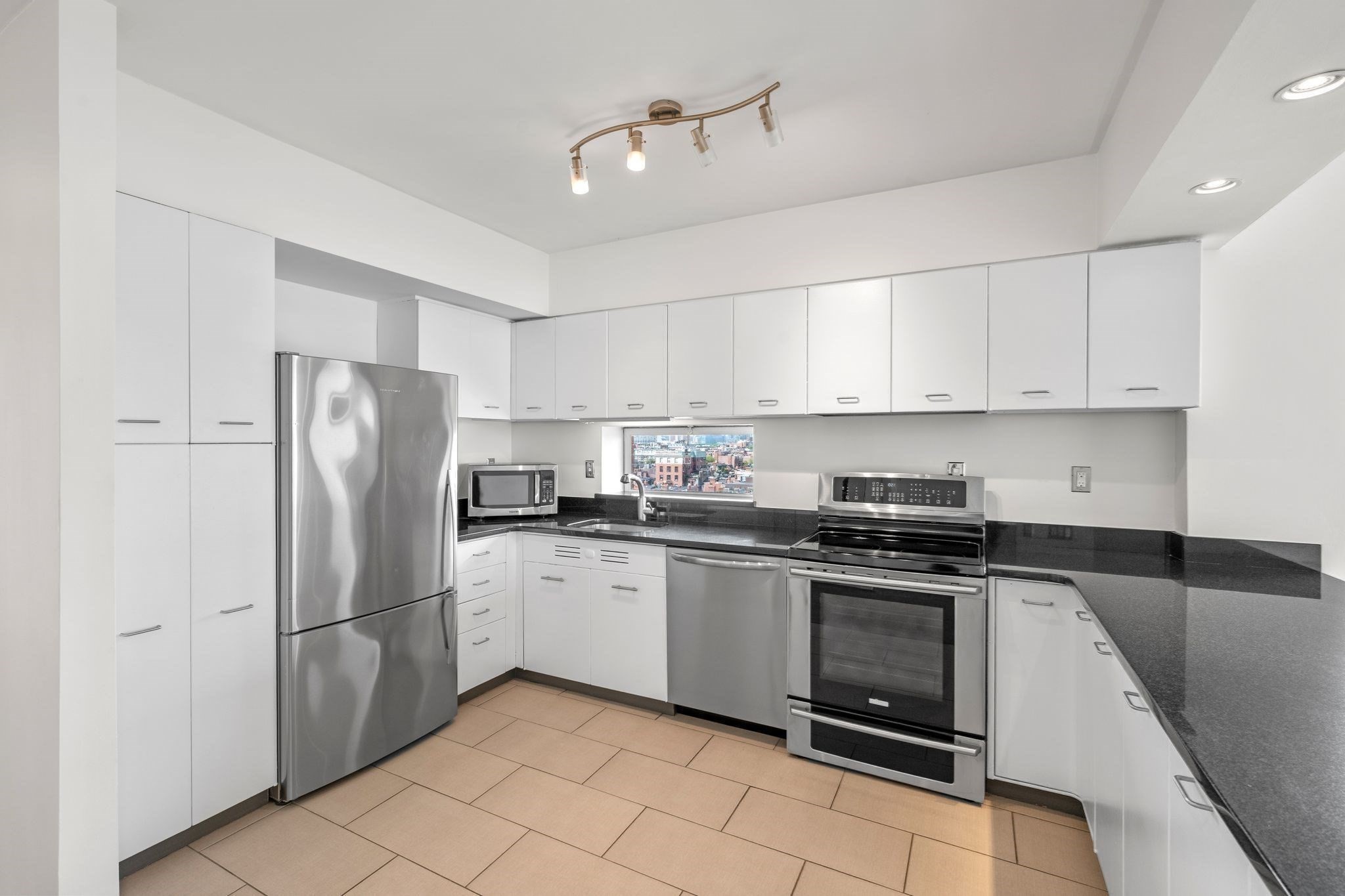 330 Beacon St # 111 Property Photo 5