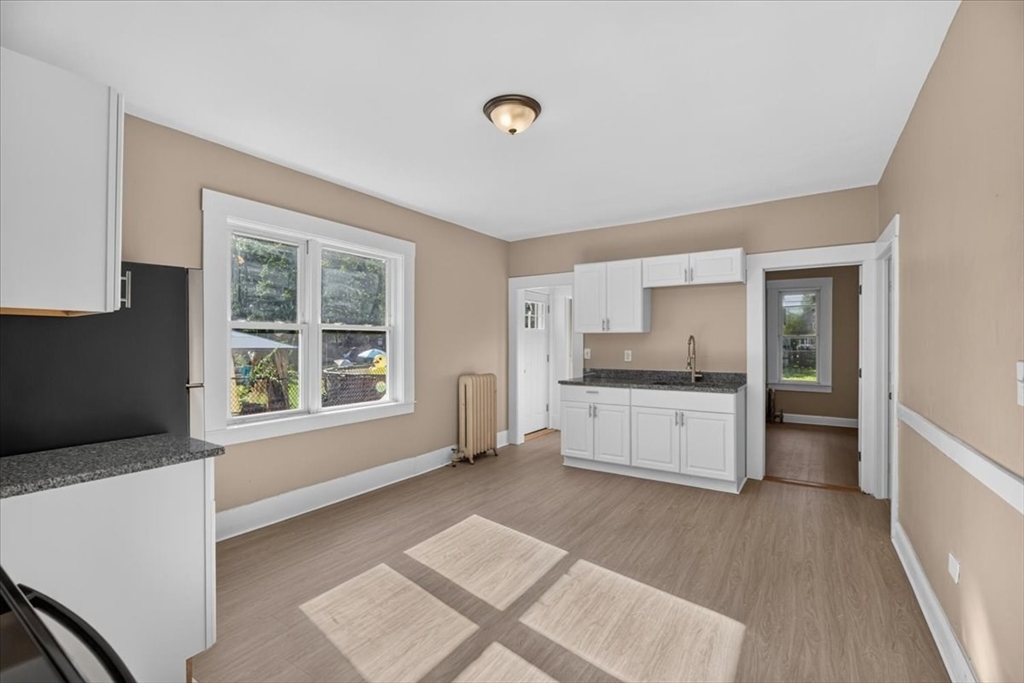 229 Quincy St Property Photo 11