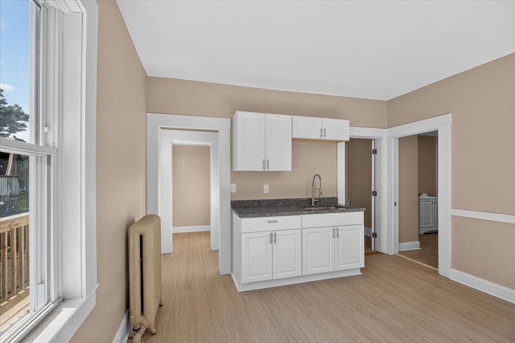 229 Quincy St Property Photo 12
