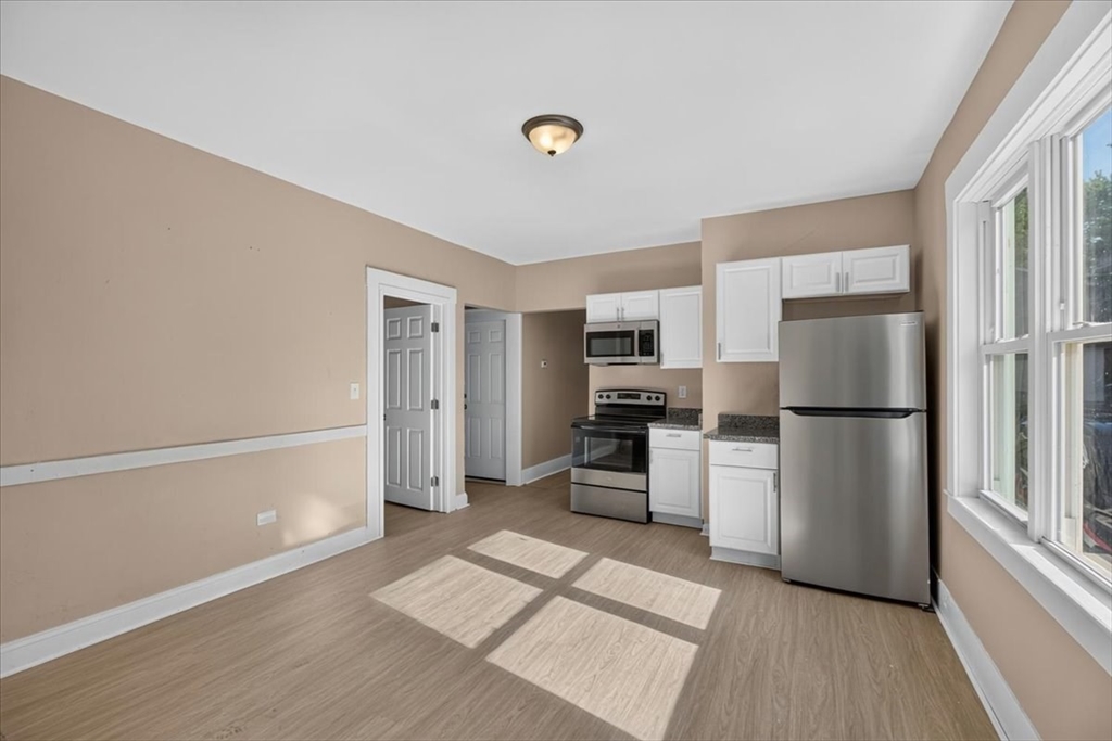 229 Quincy St Property Photo 13