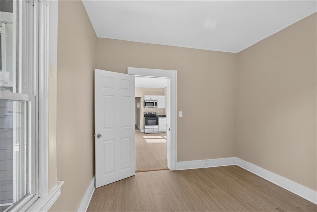 229 Quincy St Property Photo 17