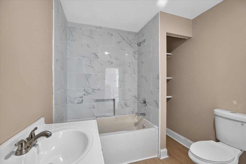 229 Quincy St Property Photo 20