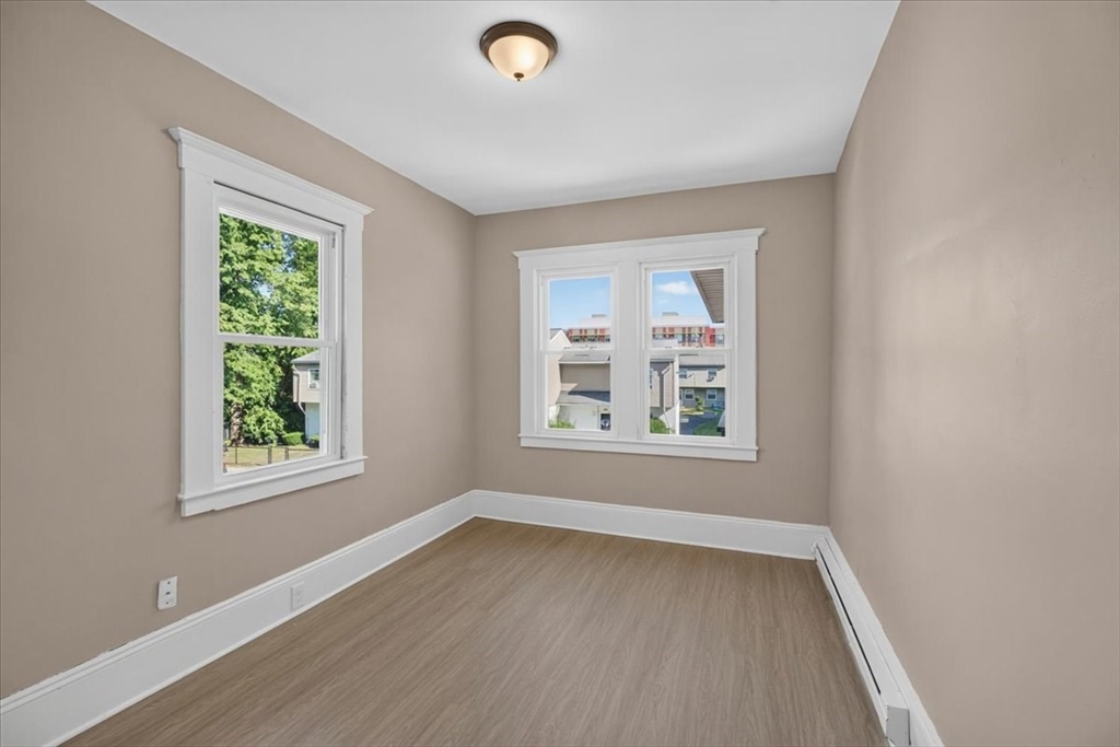 229 Quincy St Property Photo 21