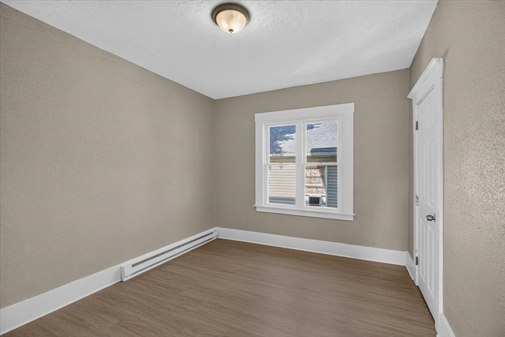 229 Quincy St Property Photo 23