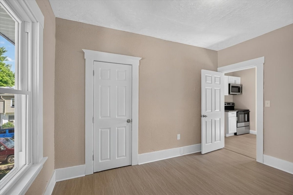 229 Quincy St Property Photo 25
