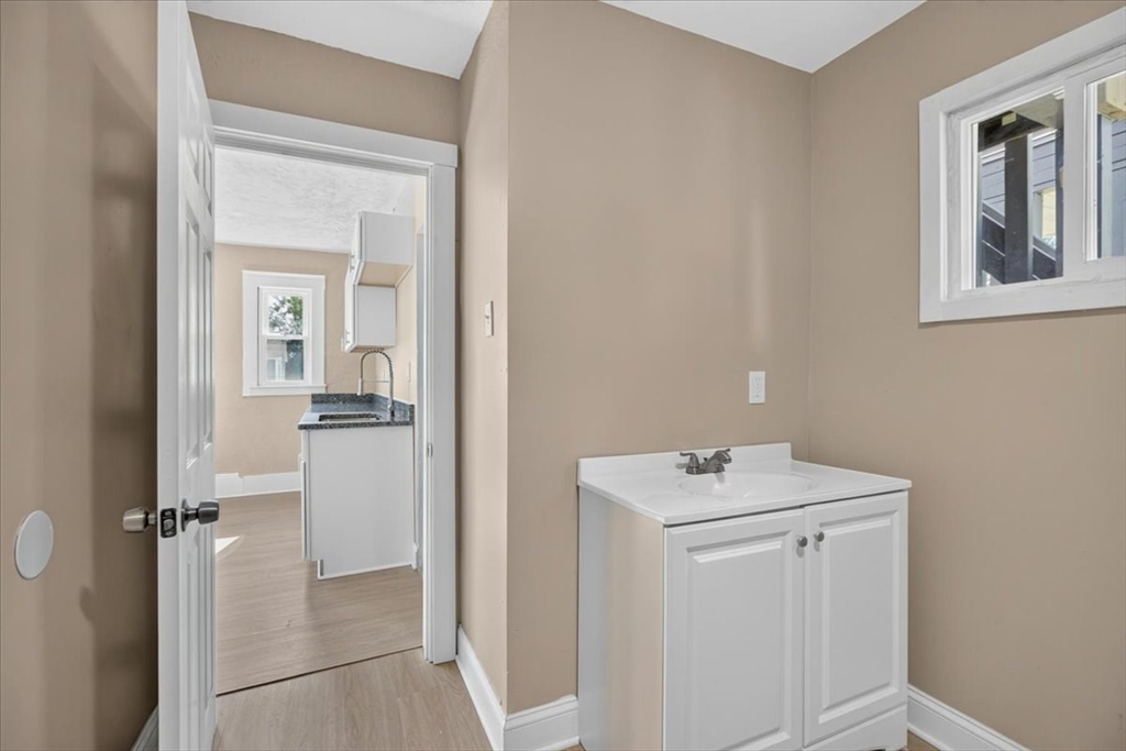 229 Quincy St Property Photo 31