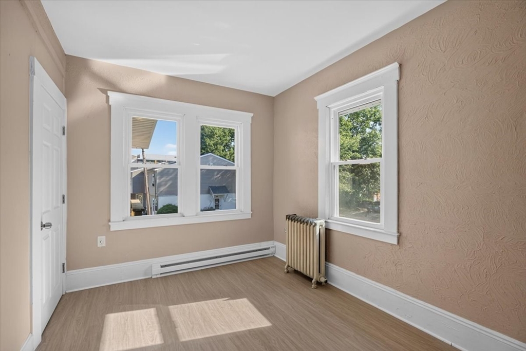 229 Quincy St Property Photo 32