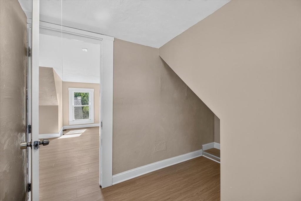229 Quincy St Property Photo 37