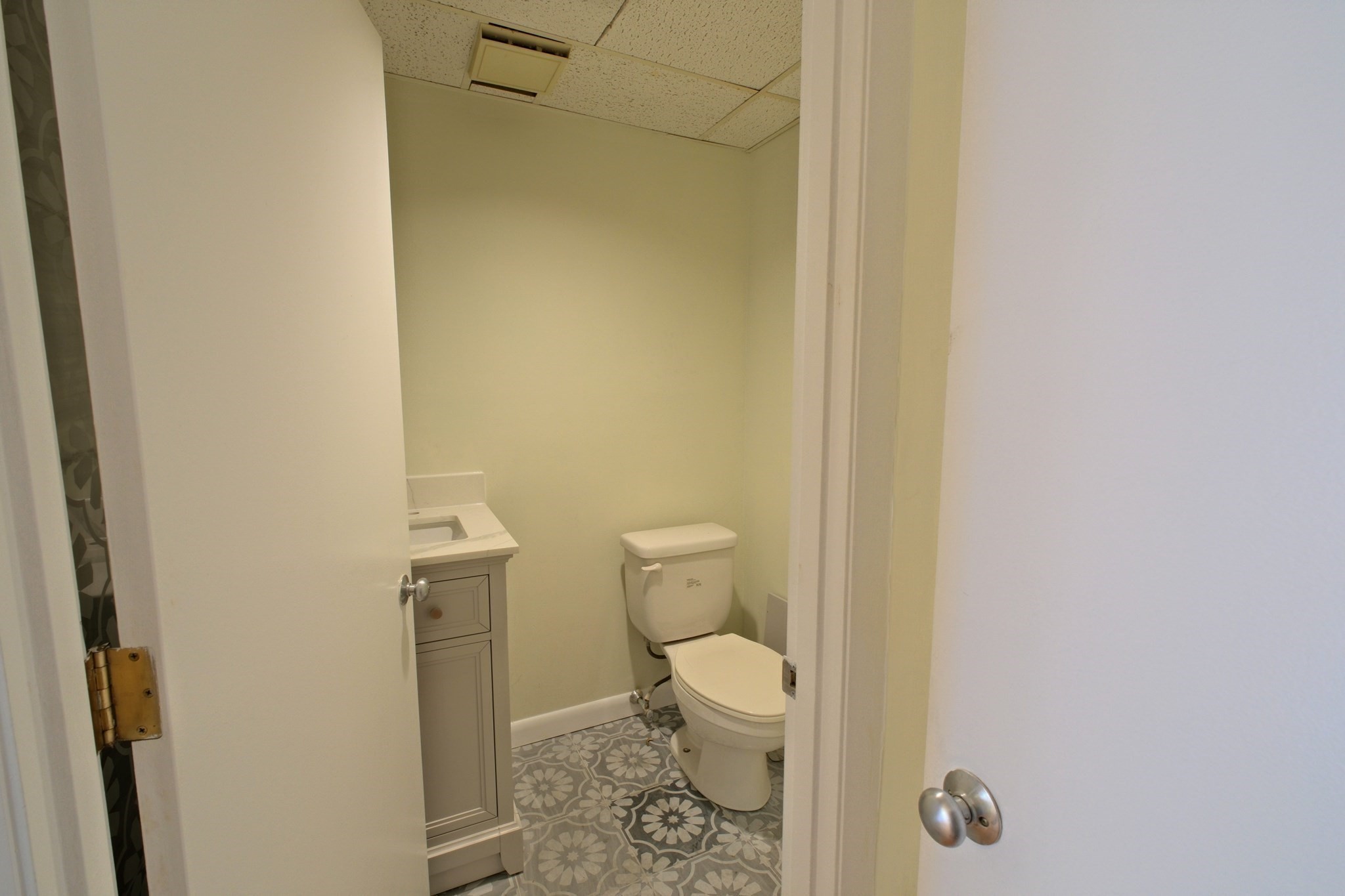 1 Chestnut Sq # A4 Property Photo 14
