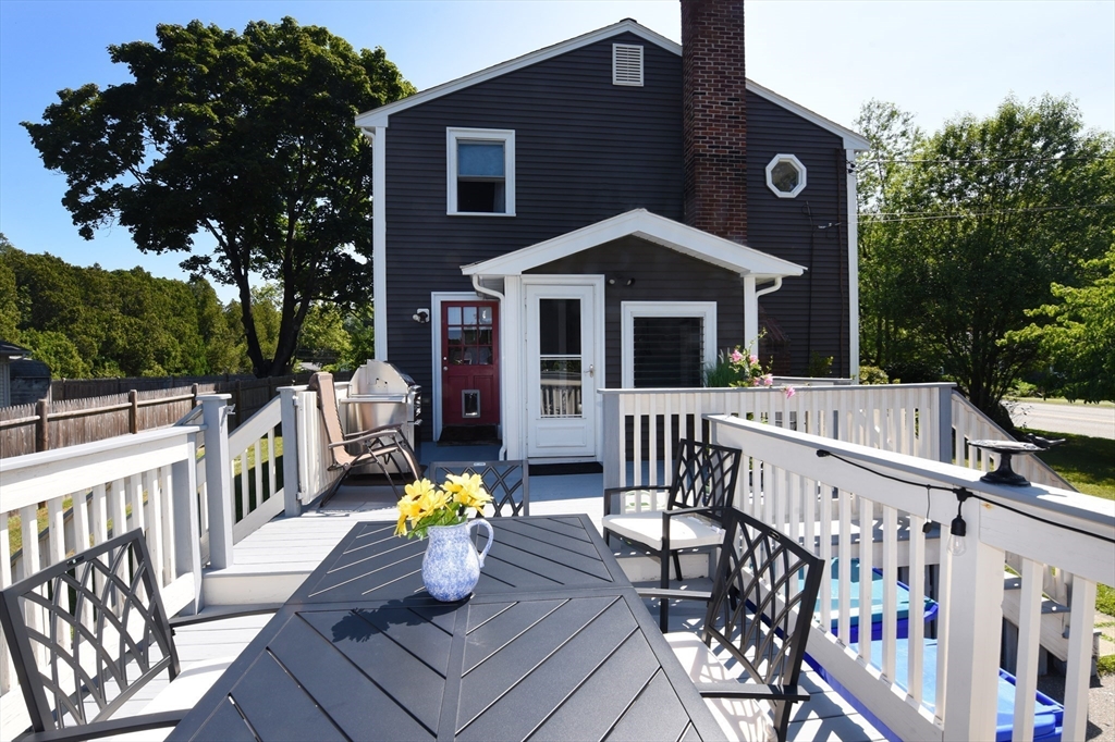 440 Summer Property Photo 3