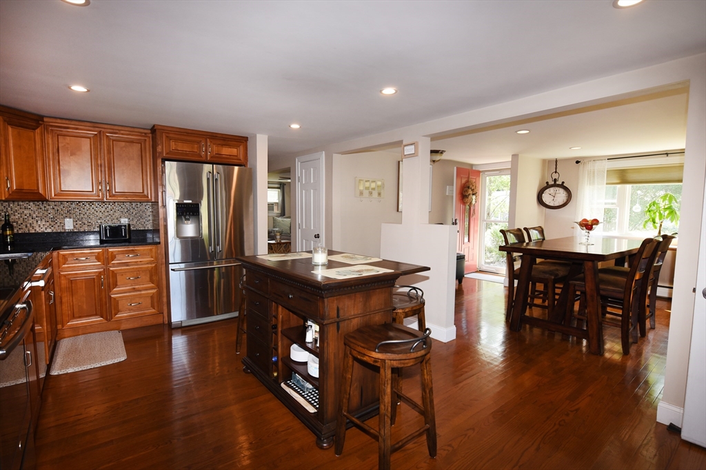440 Summer Property Photo 13