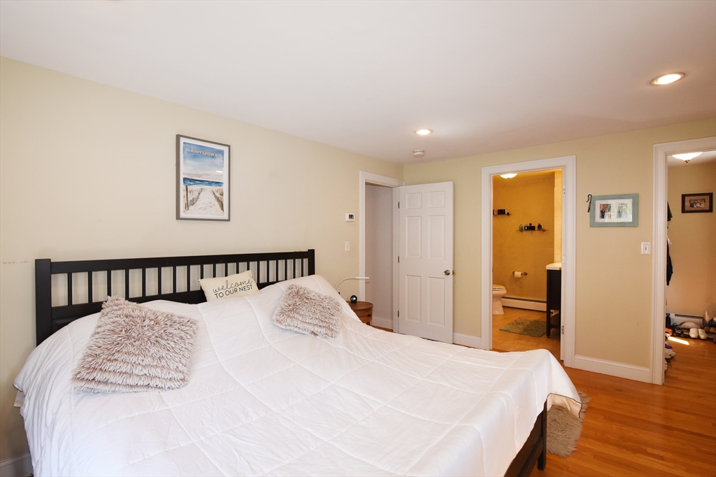 440 Summer Property Photo 24
