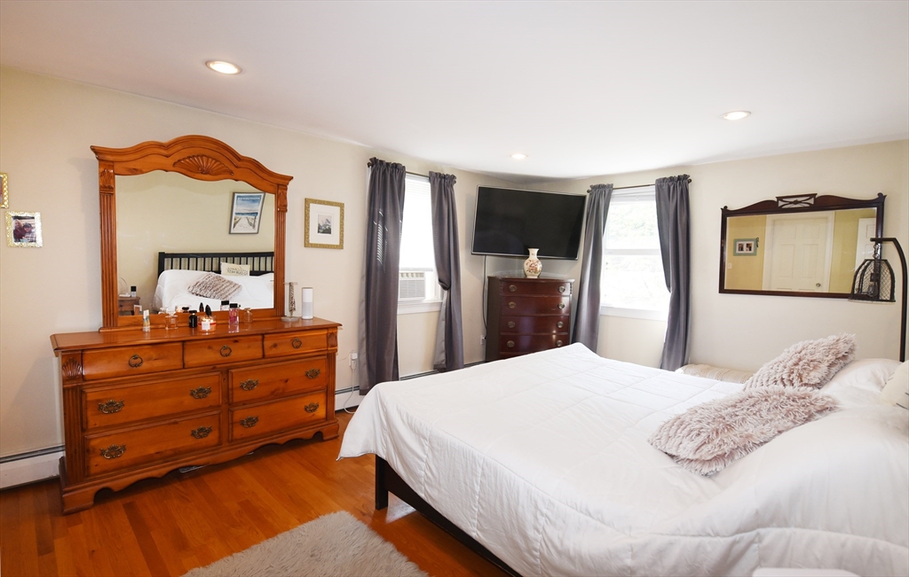 440 Summer Property Photo 25