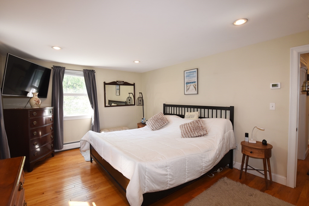 440 Summer Property Photo 27