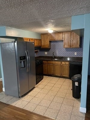 85 Munroe St Property Photo 4
