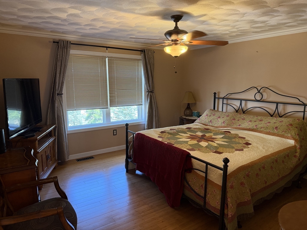 22 Groveland Commons Way # 22 Property Photo 12