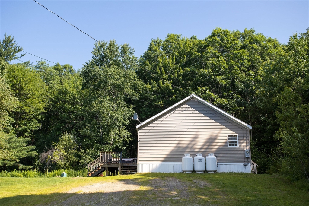 9 South County Rd Property Photo 4