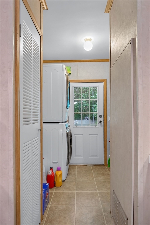 9 South County Rd Property Photo 25