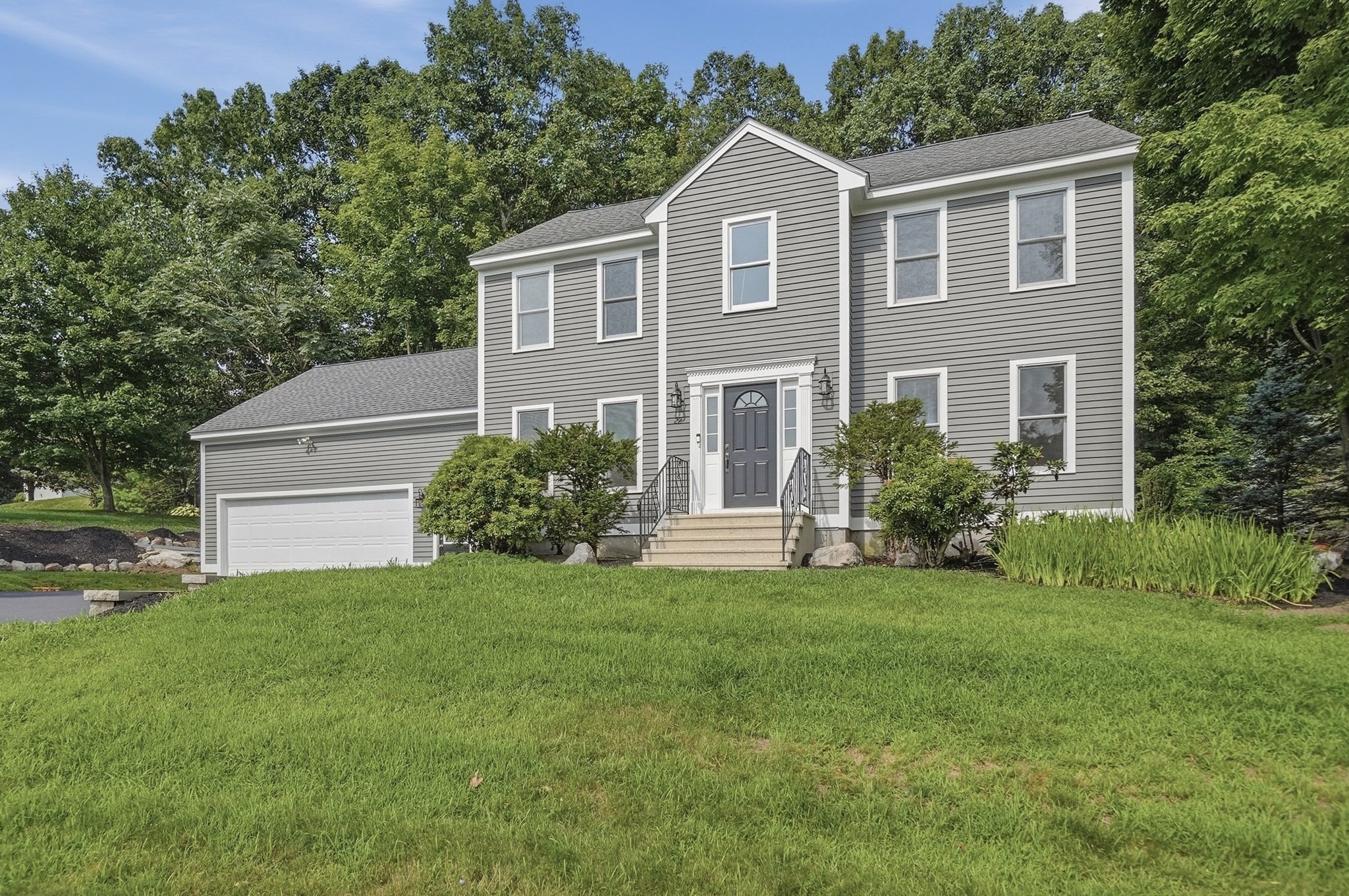 22 Wachusett Cir Property Photo 1