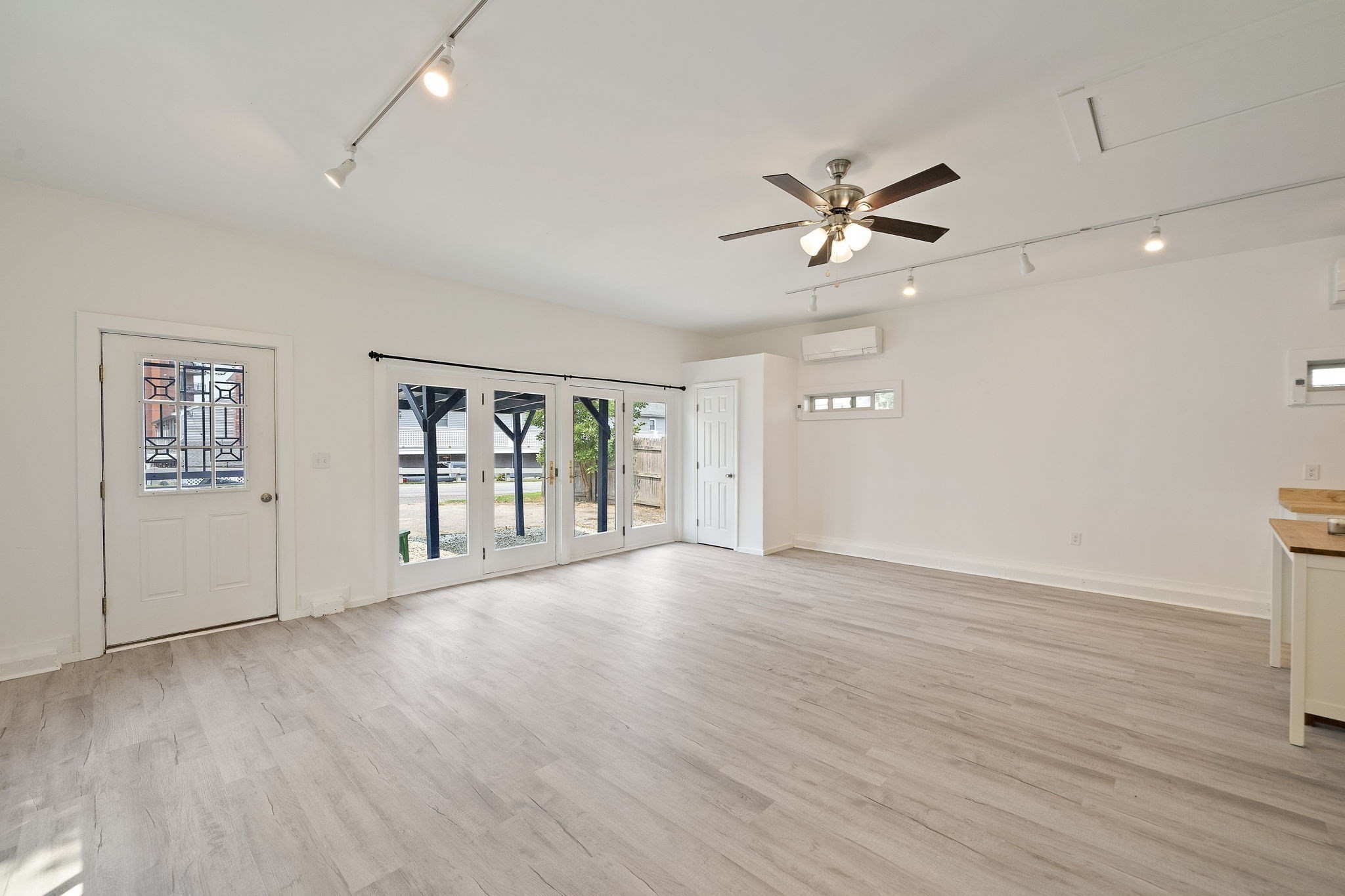 15 Rockland House Rd # B Property Photo 6