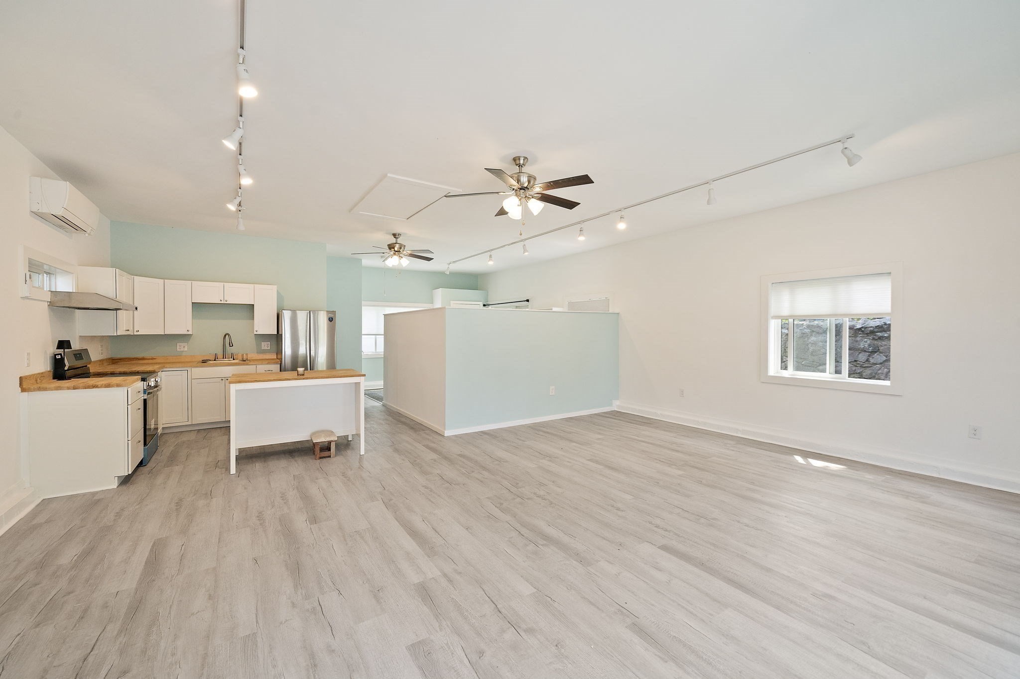 15 Rockland House Rd # B Property Photo 7