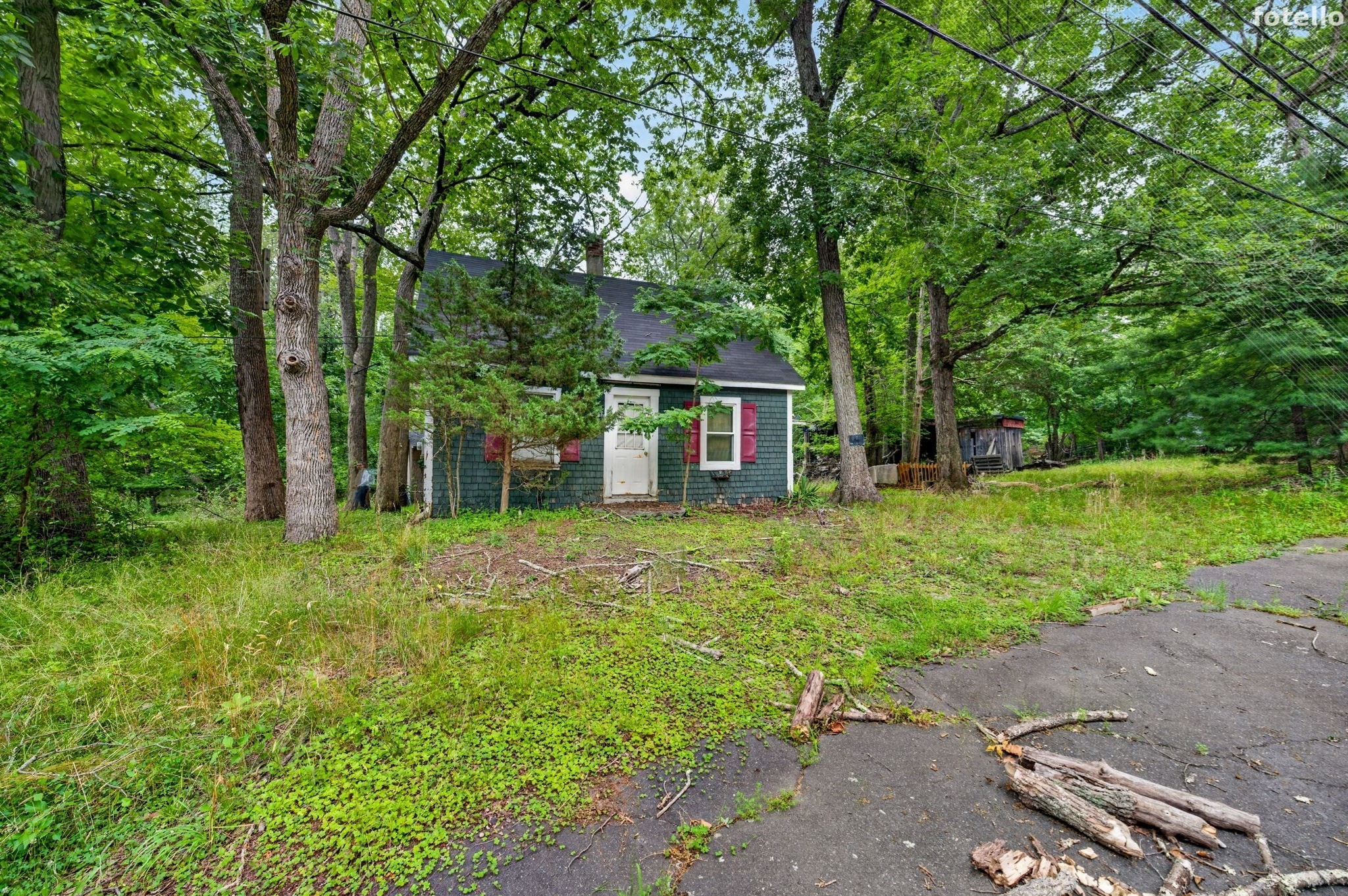 52 S Main St Property Photo 1